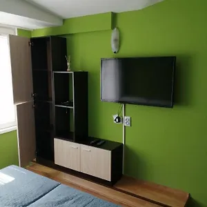 https://top-center-apartment-very-close-to-the-beach.varna-hotels.com